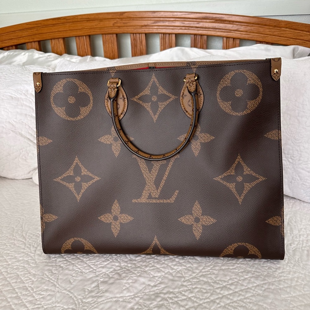 Louis Vuttion on the go GM